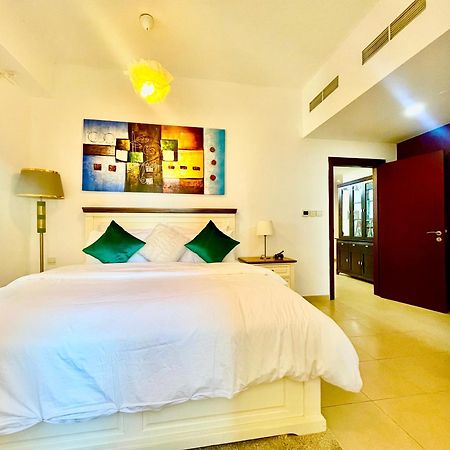 One Bedroom Apartment Available In Front Of Marina Beach Dubaj Kültér fotó