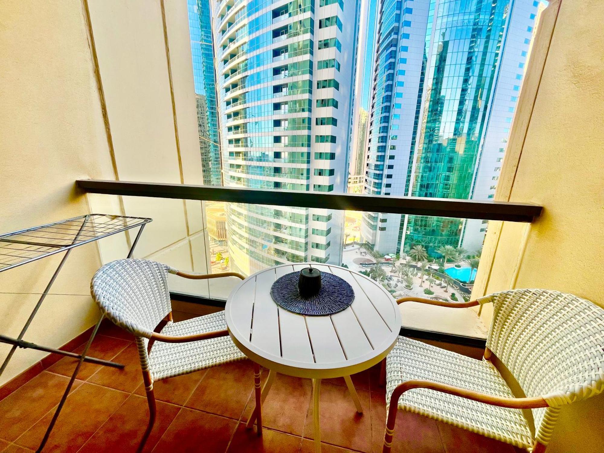 One Bedroom Apartment Available In Front Of Marina Beach Dubaj Kültér fotó